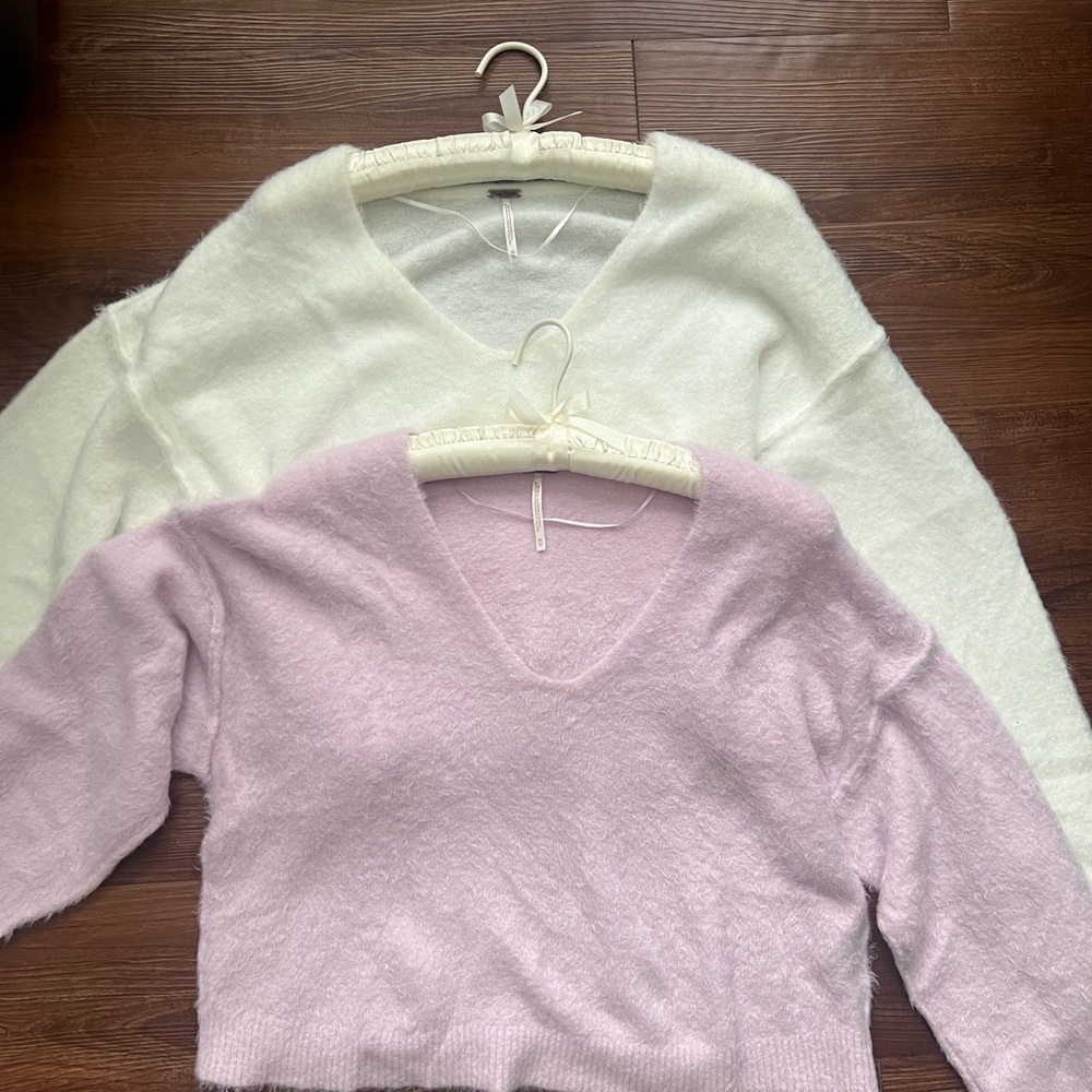 Free People Lofty V-Neck Women’s Sweater Bundle